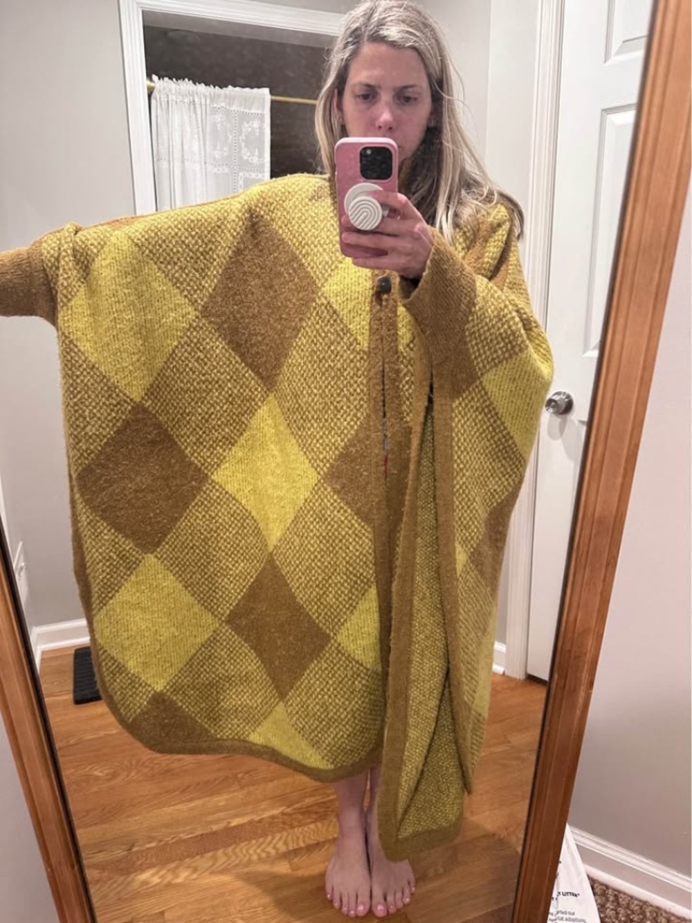 Misha and puff poncho
